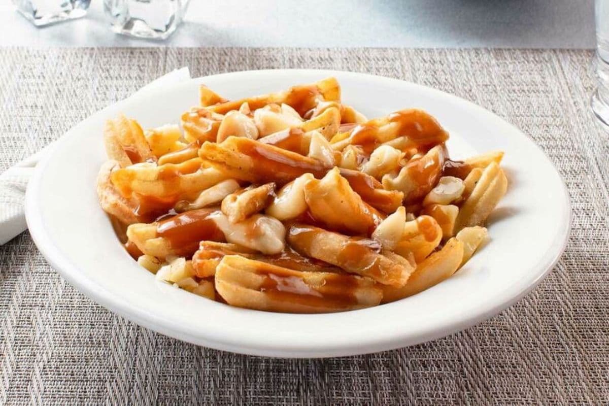 POUTINE (710 Cal)