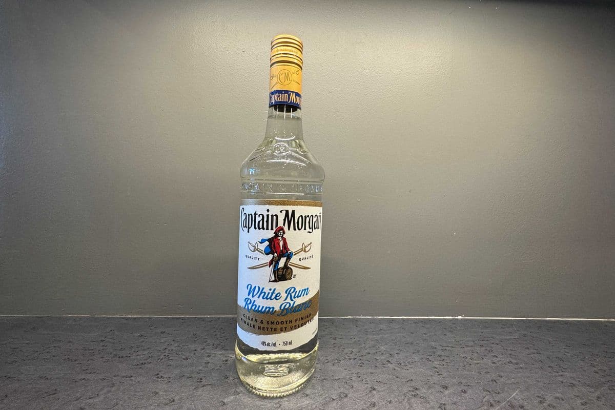 Captain Morgan White Rum 750ML Bottle (1 x 750ml)