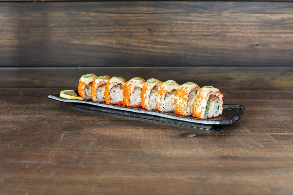 Tobiko Aburi Roll