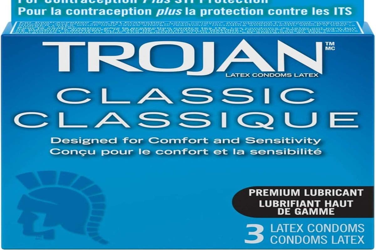 TROJAN Classic Lubricated Latex Condoms, Smooth Design, 3 Count