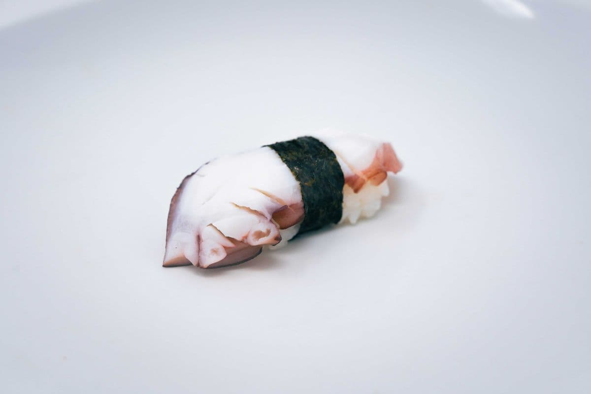 Tako Nigiri (1 Piece)