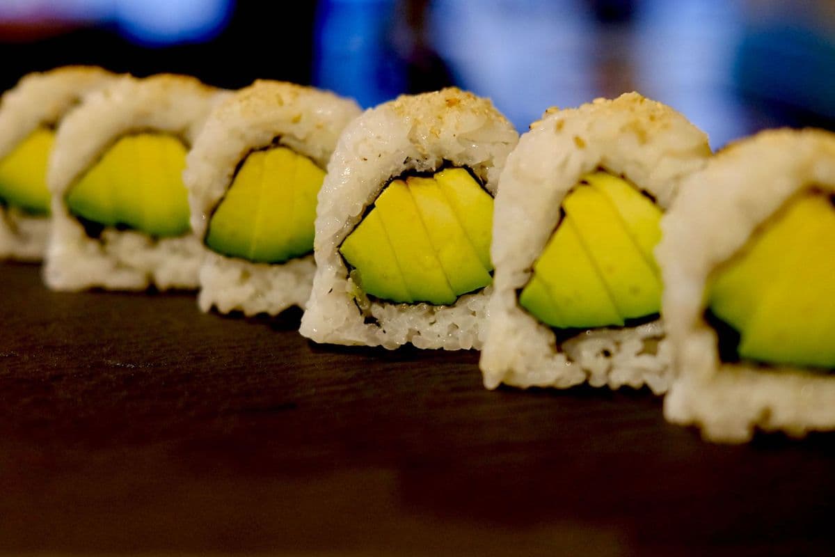 Avocado Roll (8 pcs)
