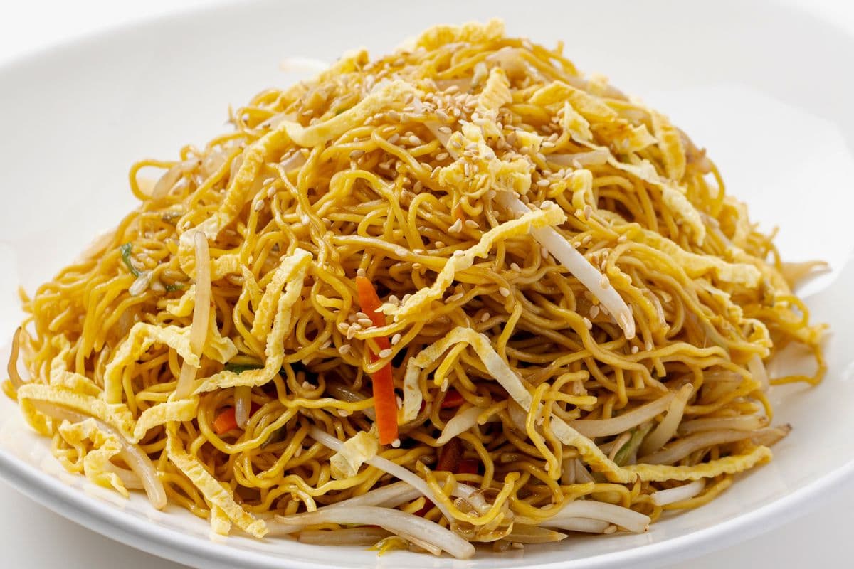 733. Chow Mein (Egg) 豉油炒麵