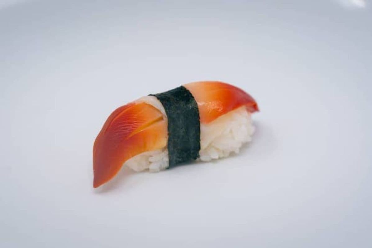 Hokkigai Nigiri