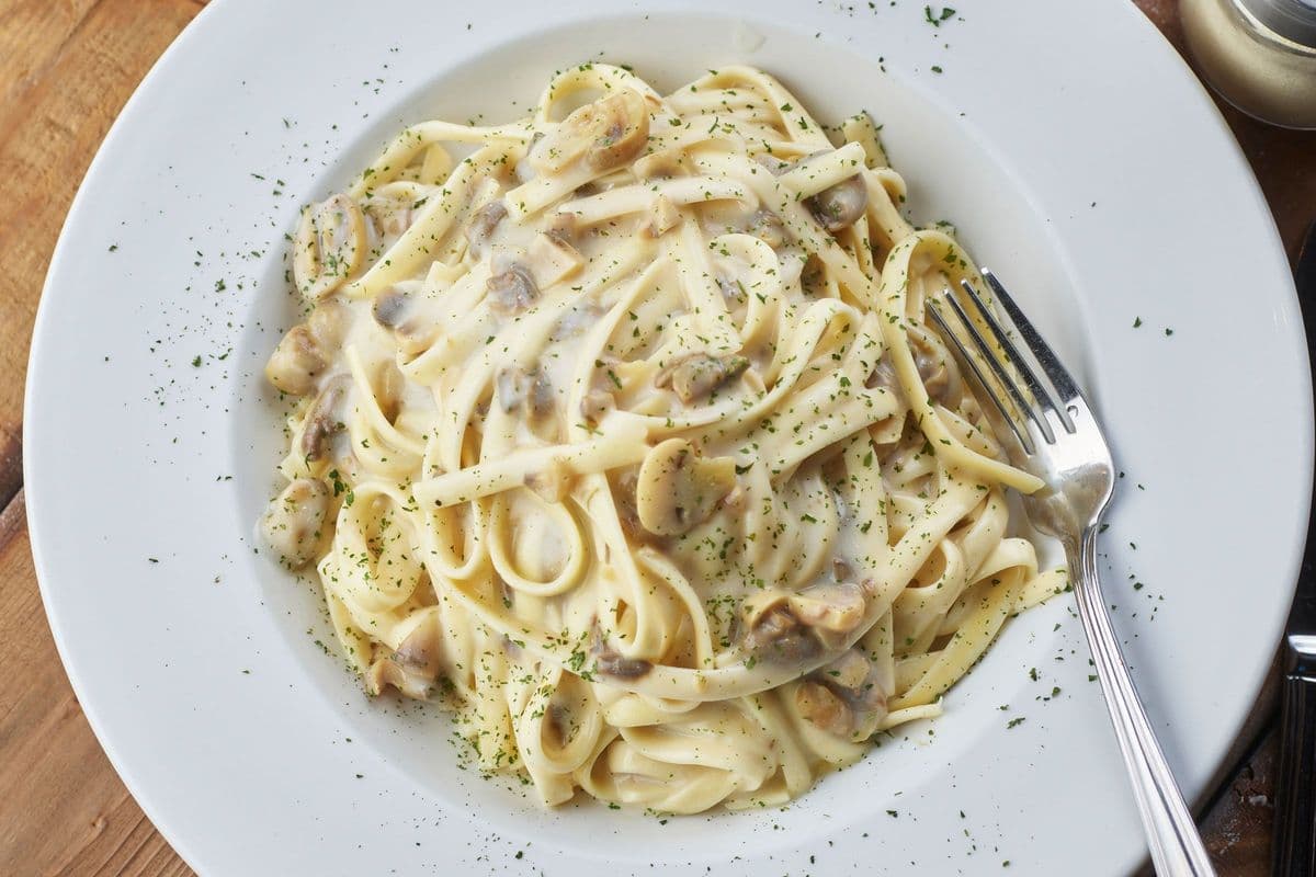 Fettuccine Alfredo