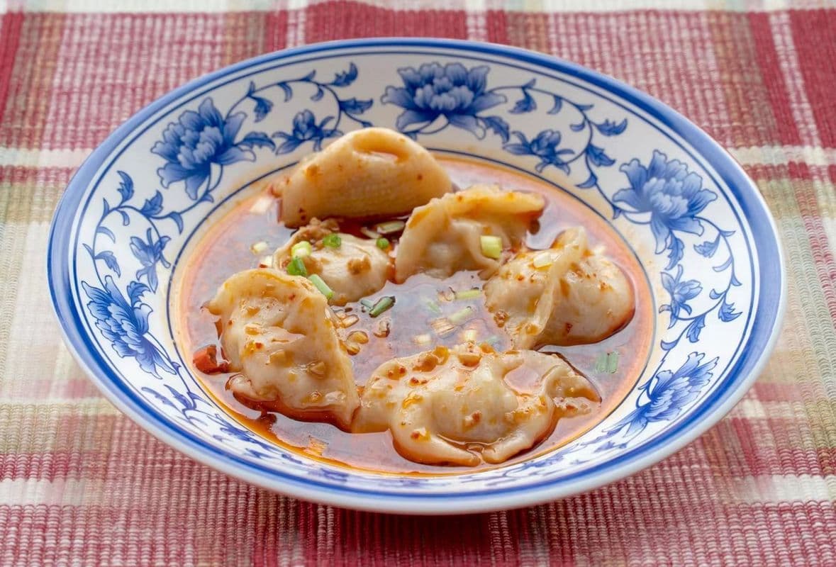 Spicy Sour Soup Chive Pork Dumplings(10) / 酸辣汤猪肉韭菜饺 -HS5