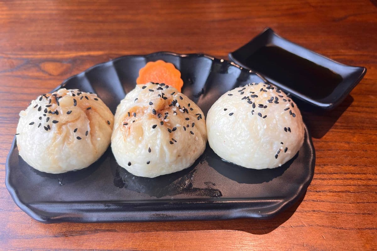 DS05. Pan-Fried Pork Bun (3 pcs) 生煎包 (3)