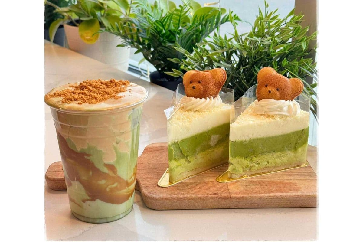 Iced Biscoff Matcha Latte
