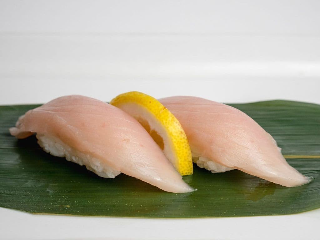 Tuna Sushi (2pcs)