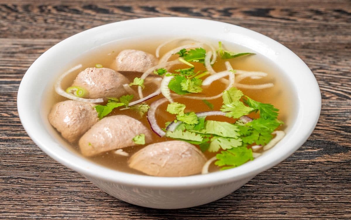 D11. Beef Ball w/ Soup - OO