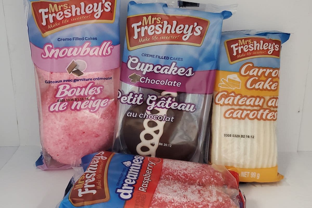 Mrs. Freshleys Pestry and Cupcakes (Assorted)
