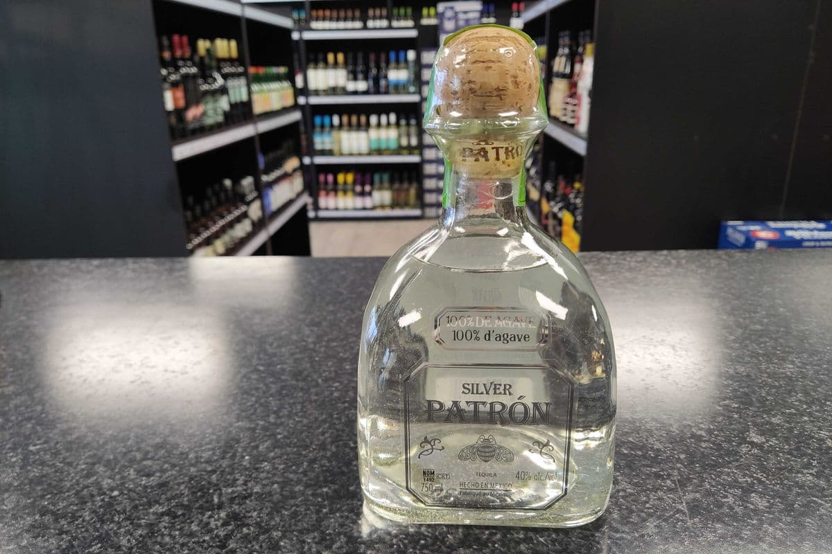 Patron - Silver (1 x 750ml Bottle)