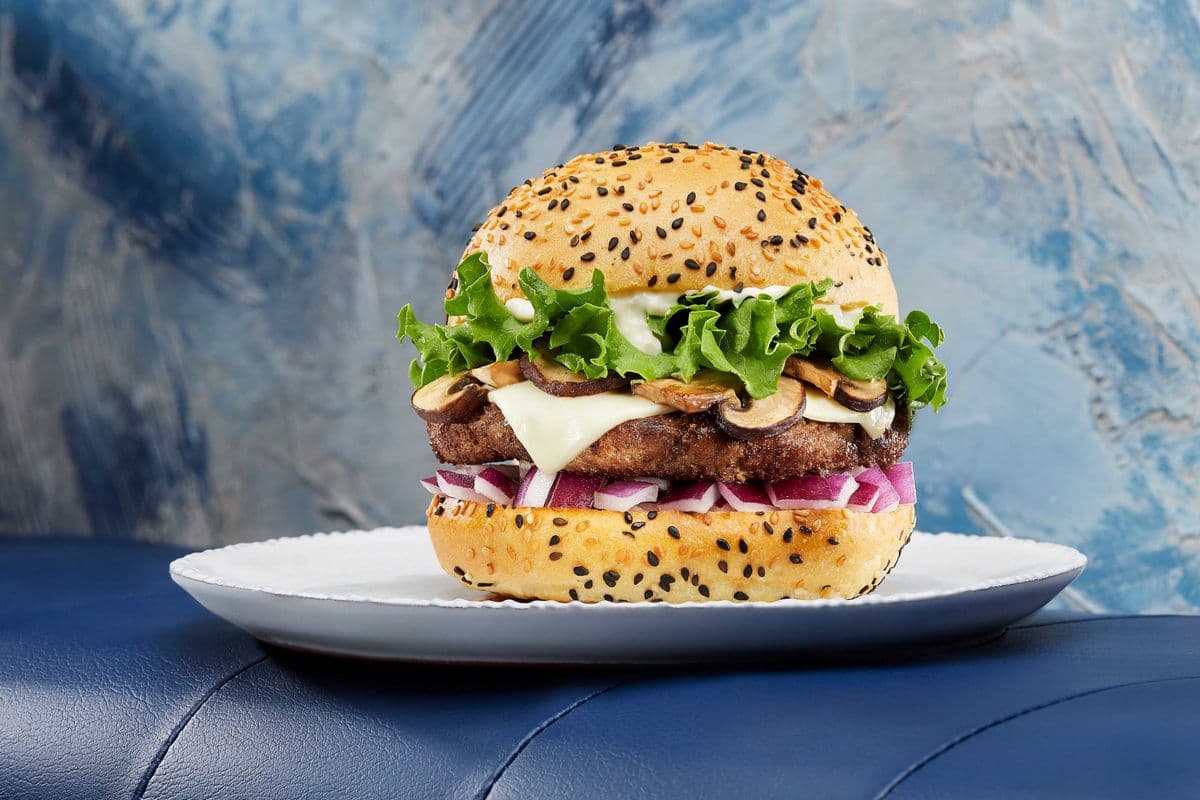 Le Swiss / The Swiss burger