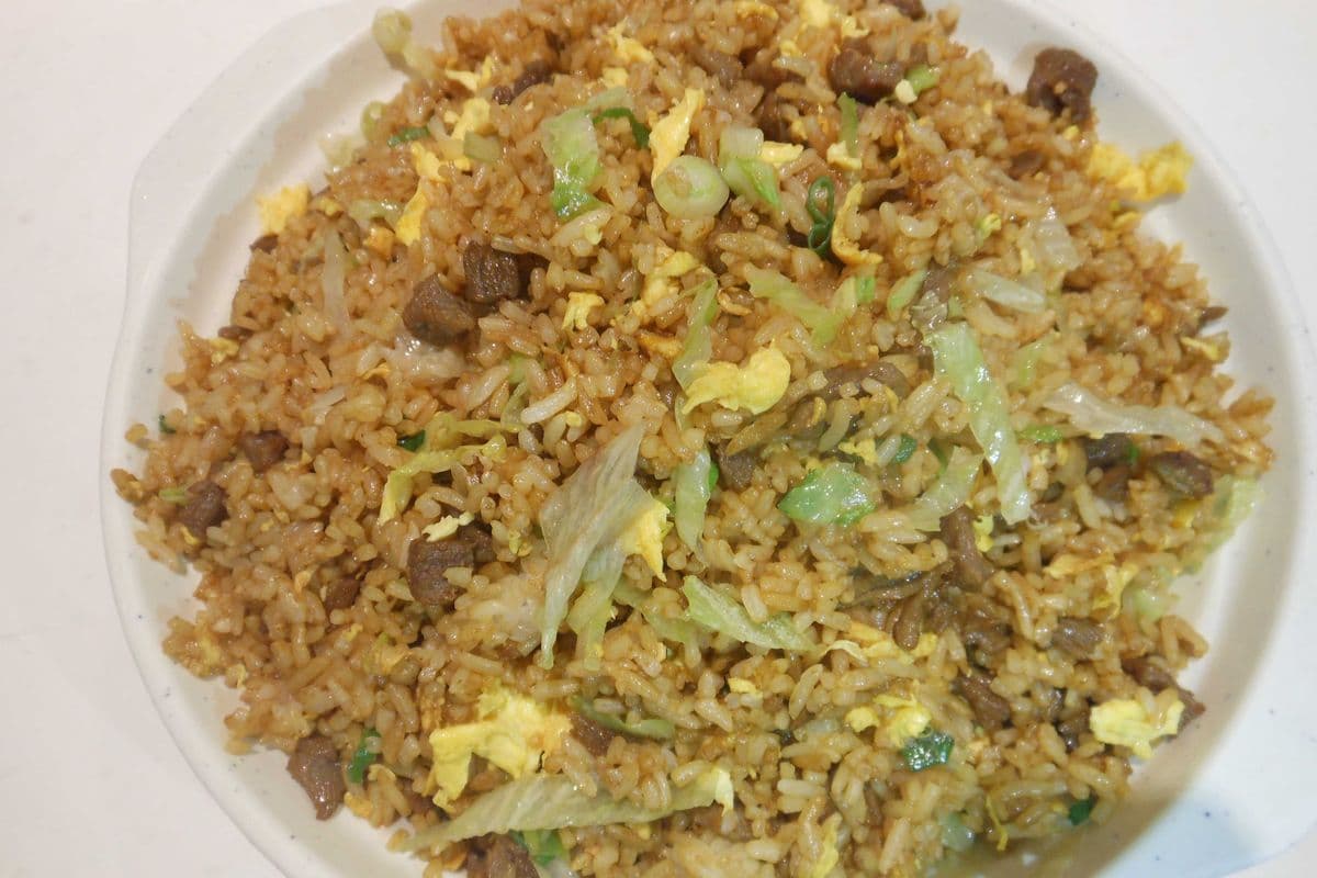 122 Beef Fried Rice 生炒牛肉飯