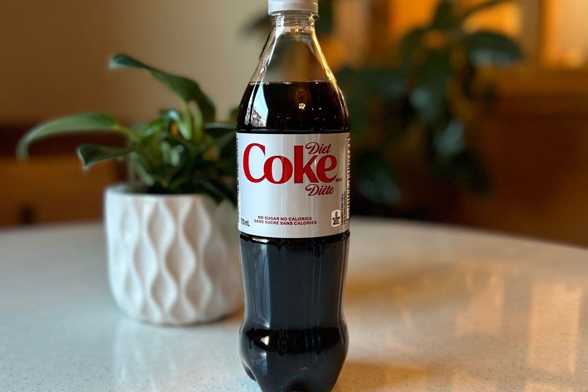 Diet Coke bottle (710 ml)