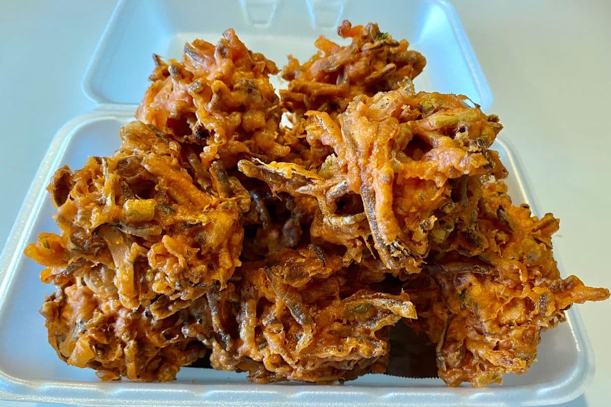 A4. Vegetable Pakora (10 pcs)