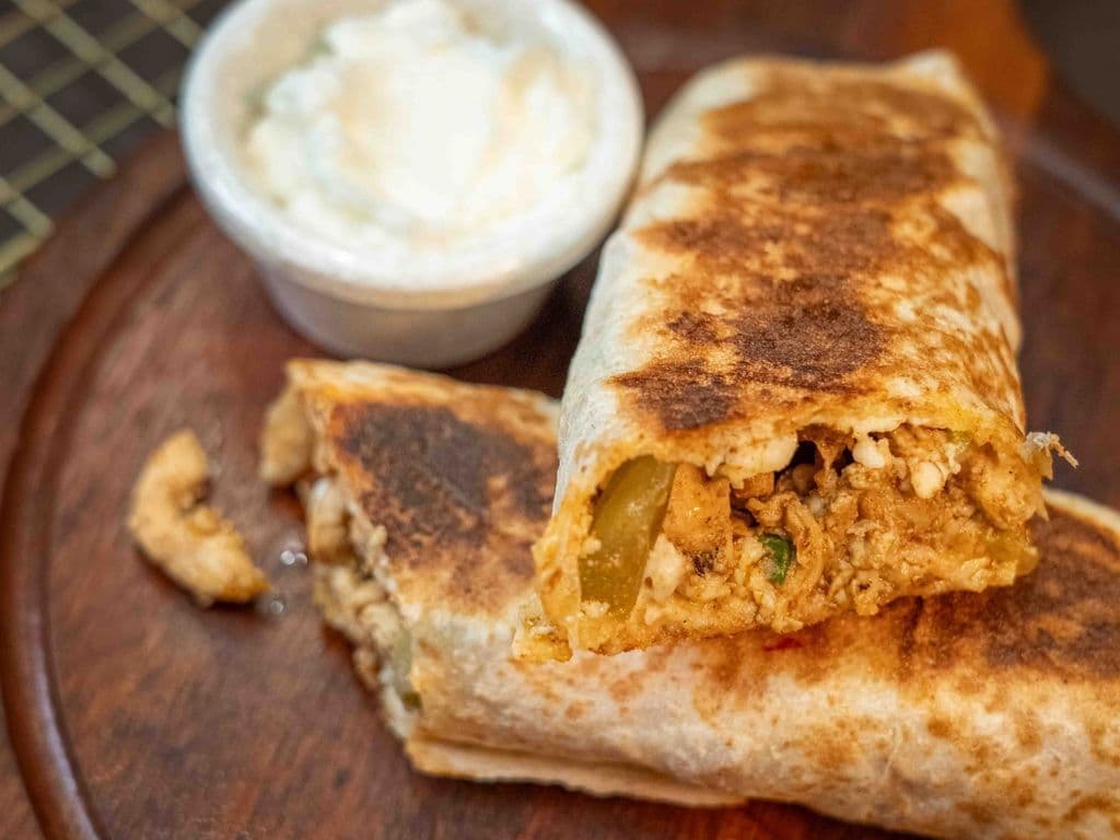 CHICKEN SHAWARMA WRAP