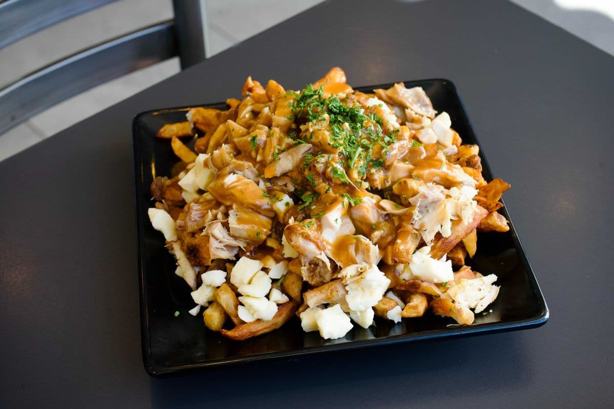 Poutine Romados / Romados Poutine