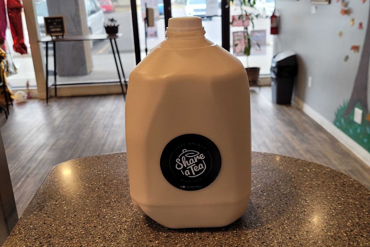 One Gallon Black Sugar Milk Tea (4 L)