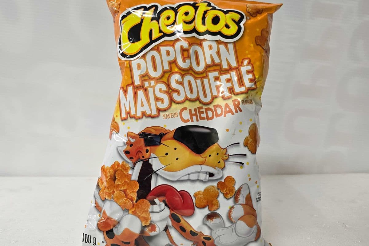 Cheetos popcorn cheddar flavour 180g (180g)