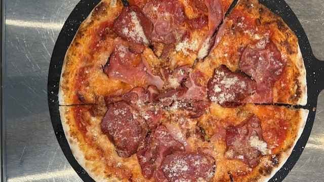 Meatza Pizza