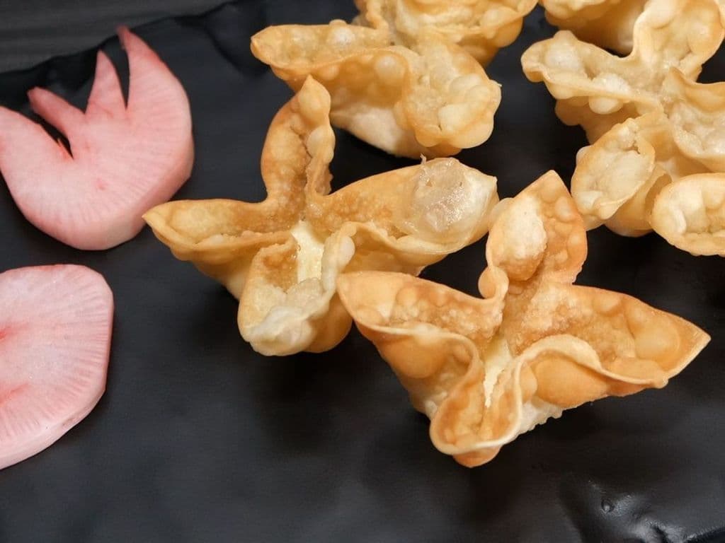 Deep-Fried Cream Cheese Wontons (芝士馄饨) (12 pcs)
