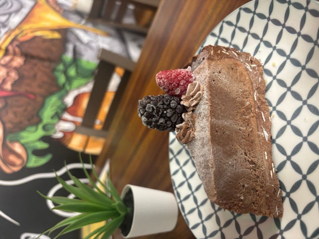 Chocolate cheesecake (V)(GF)