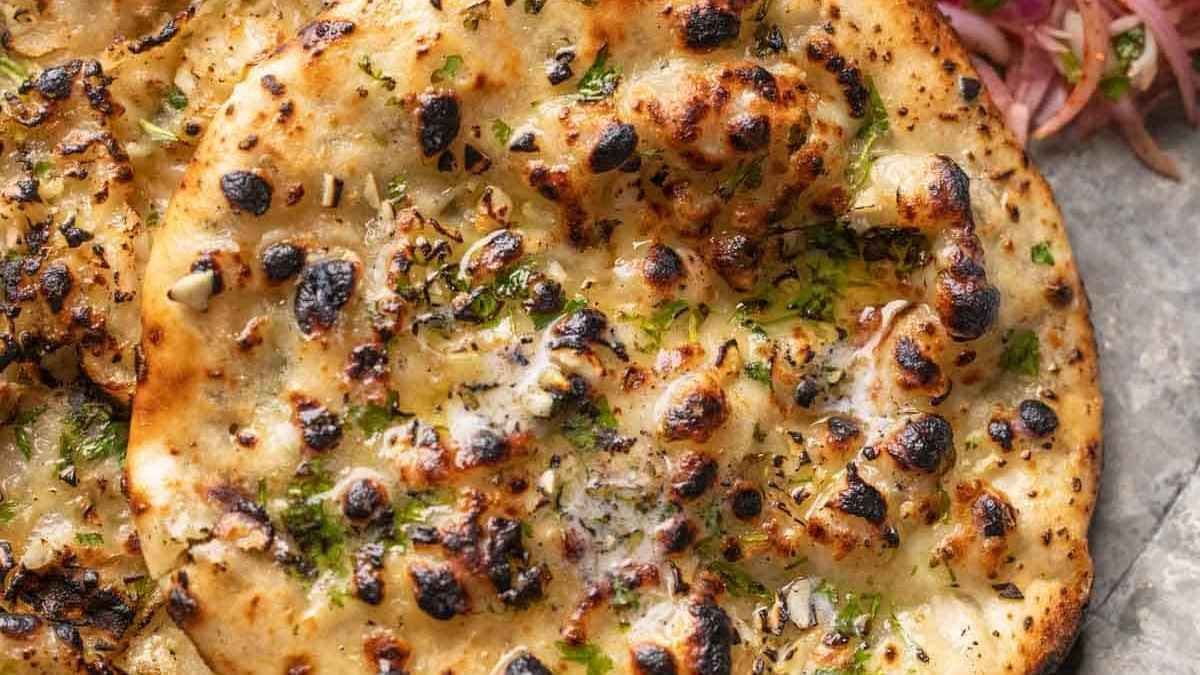 Amritsari kulcha -1 pcs