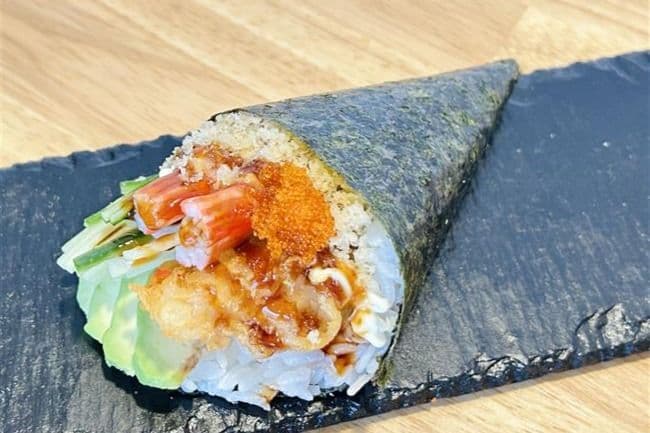 31. Dynamite Hand Roll