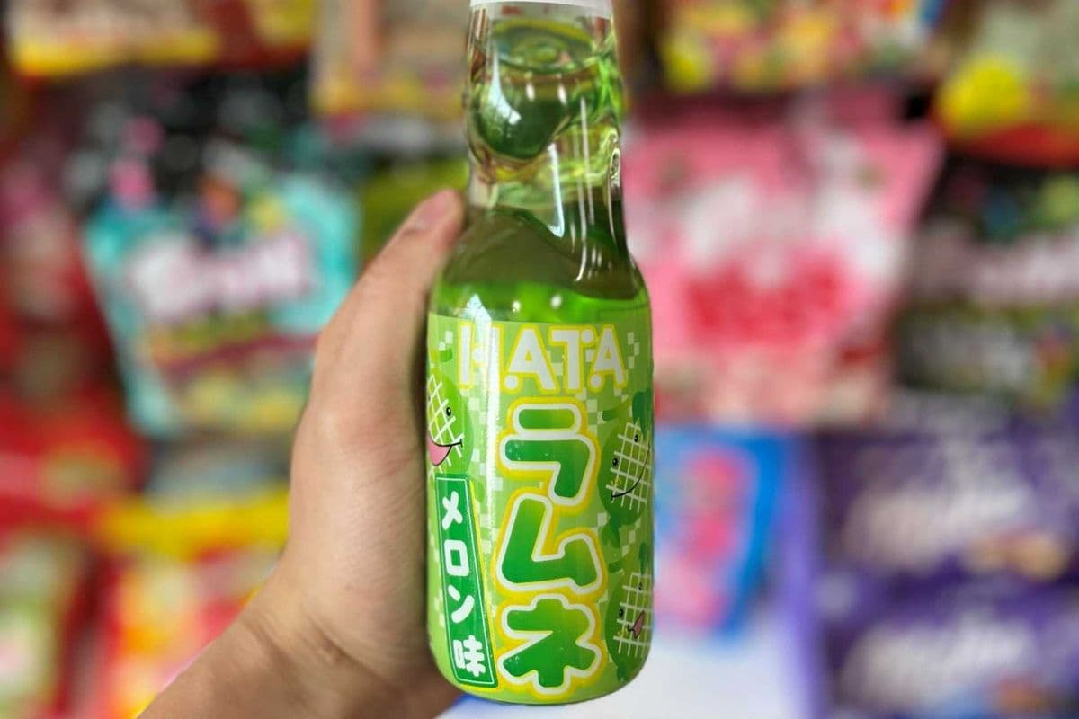 (JAPAN) HATA RAMUNE MELON SODA🍈🌸- 200ML