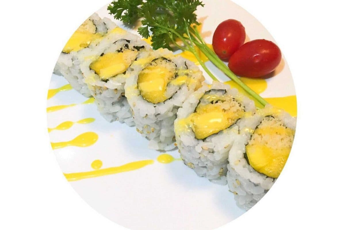 V4 Mango Roll (6 pcs)