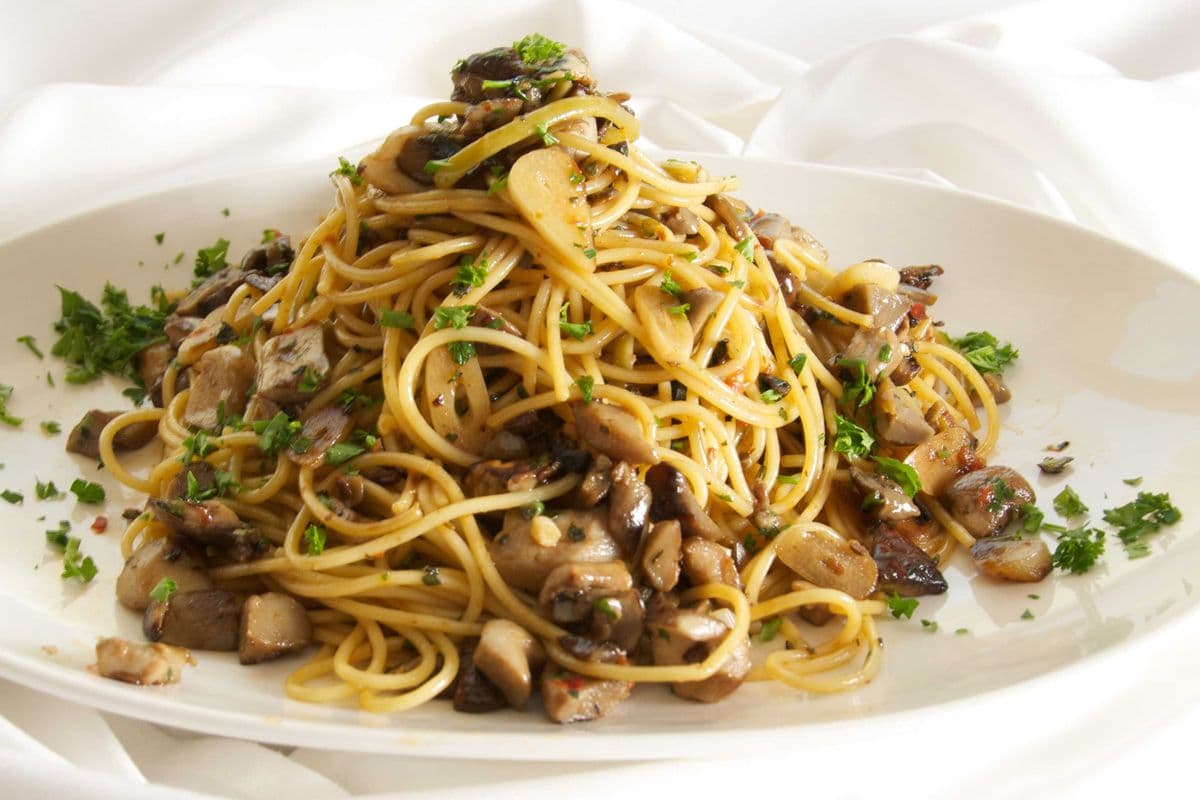 Spaghetti Aglio Olio Piccante with Porcini Mushrooms
