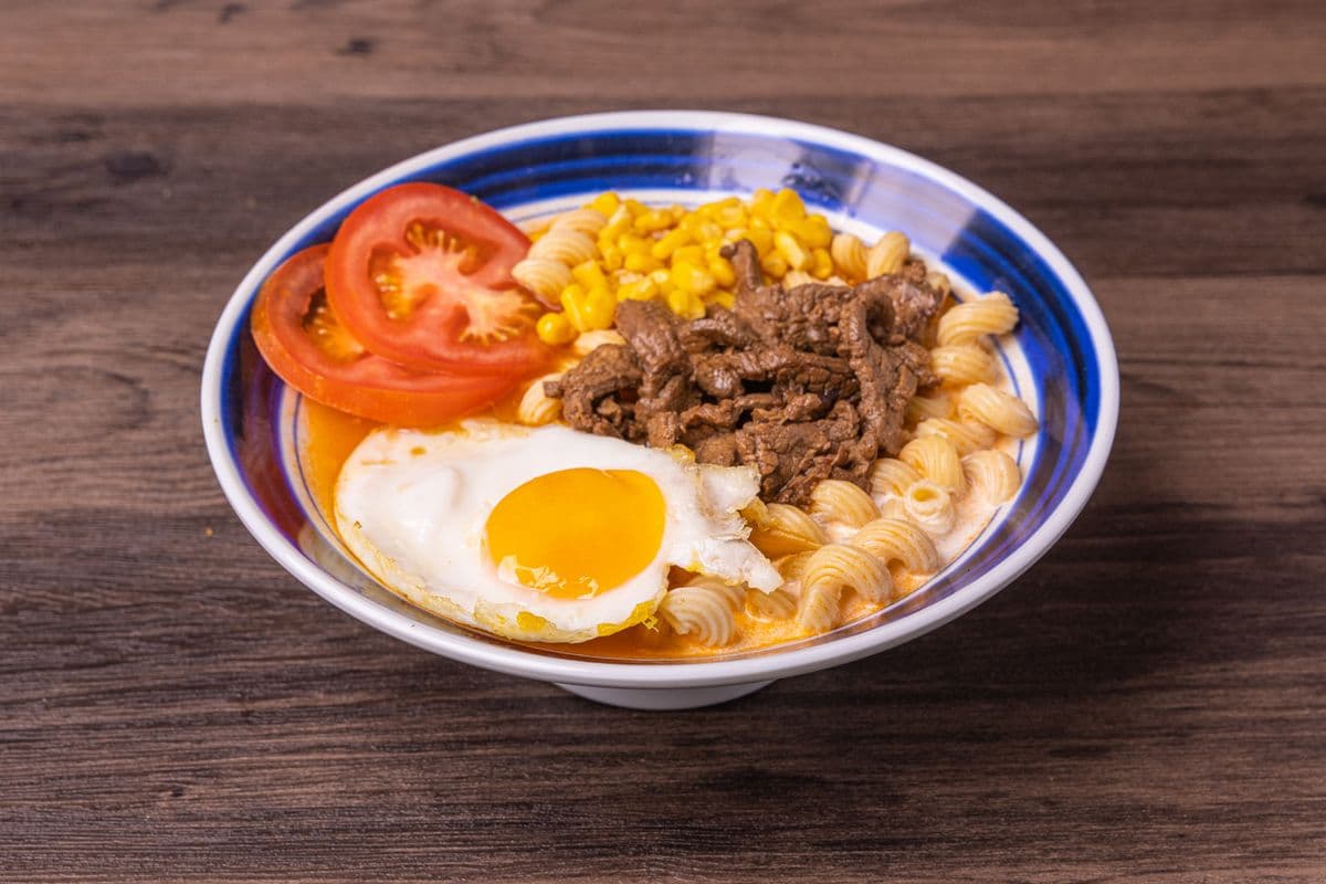 B04. Beef and Egg Pasta in Coconut Tomato Soup (椰汁番茄濃湯牛肉蛋通粉)