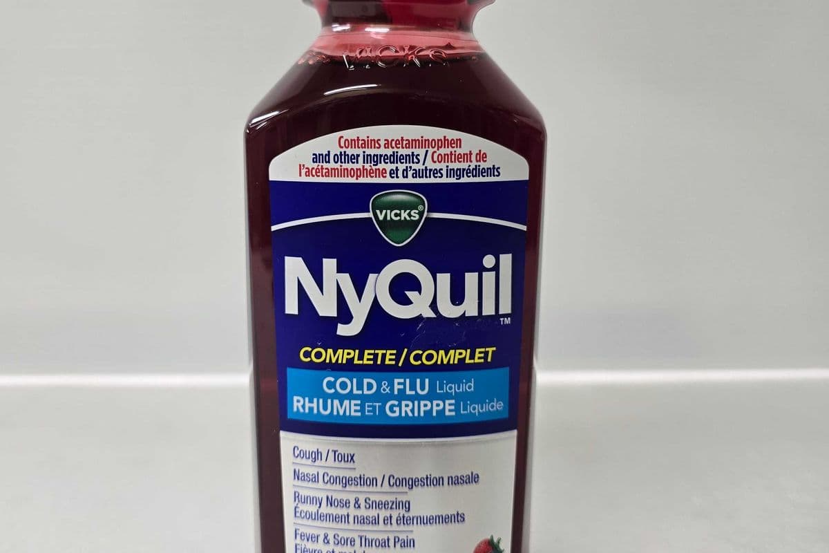 NyQuil complete cold and flu 354ml mix berry (354ml)