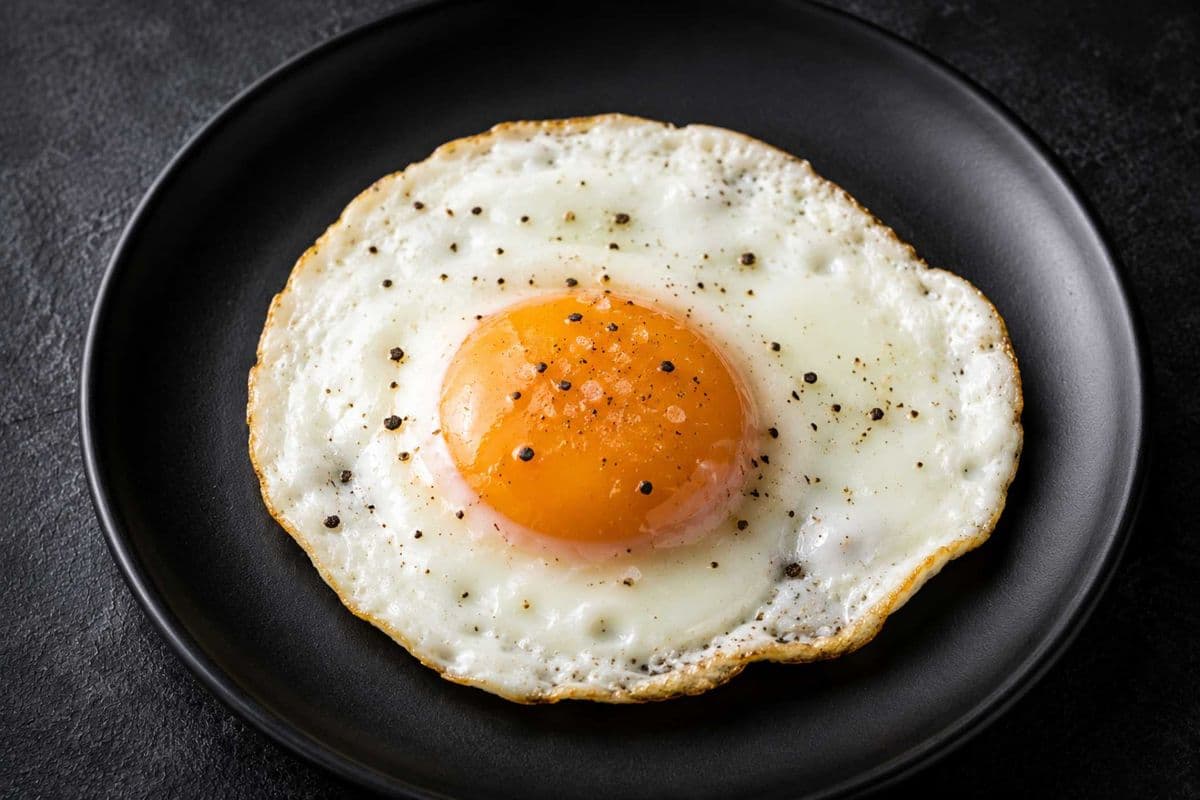 Half fry (sunny side eggs)