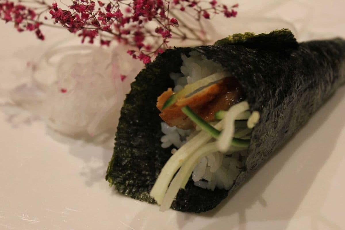 C20. Unagi Hand Roll (2 Pcs)