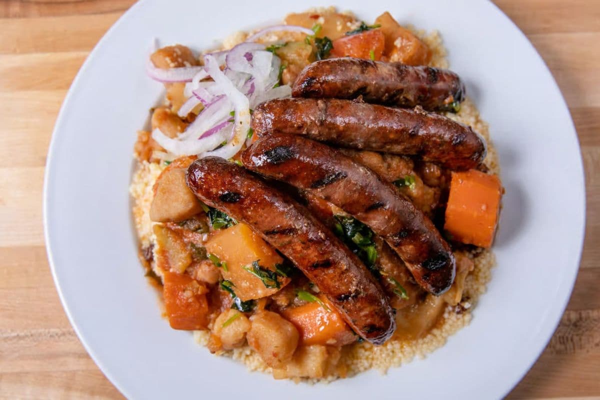 Assiette couscous au Merguez