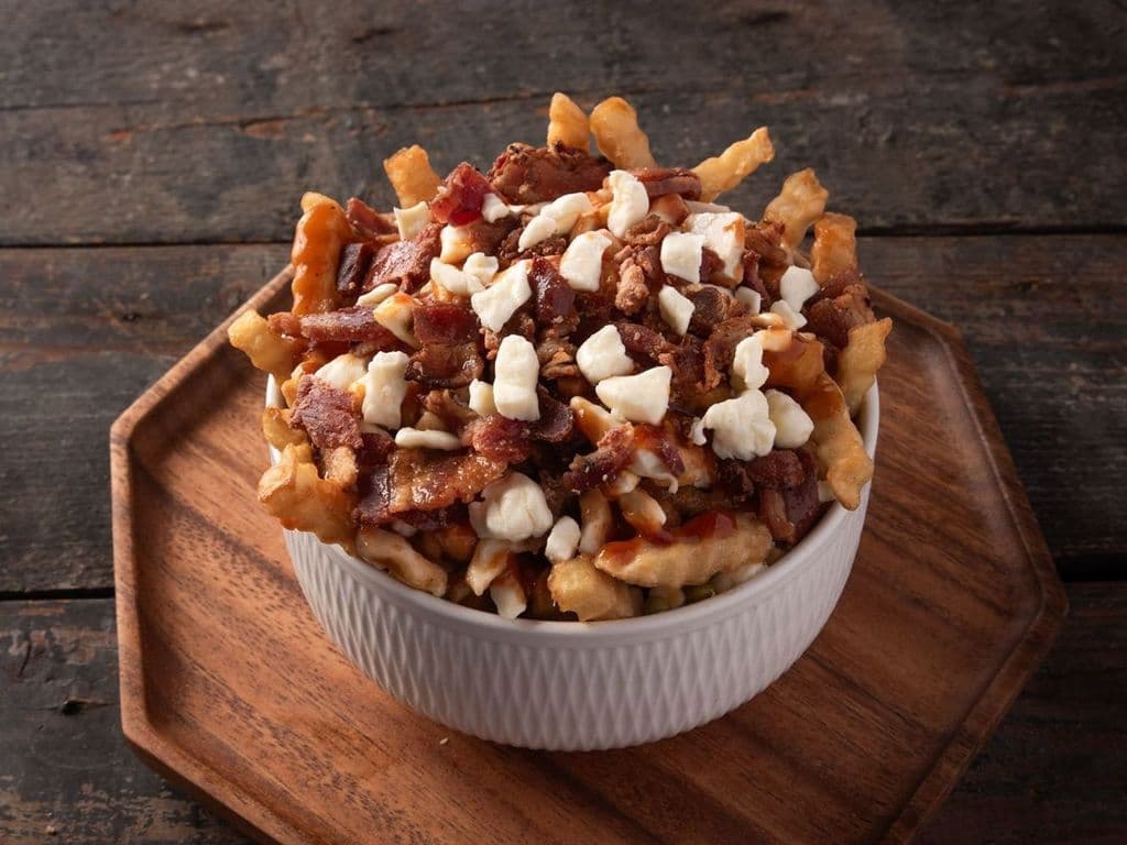POUTINE BACON RÉGULIÈRE