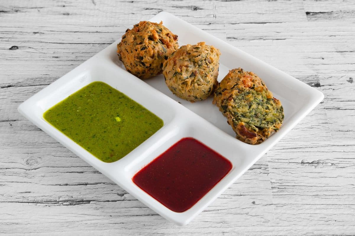 Veggie Pakora - 12 pcs