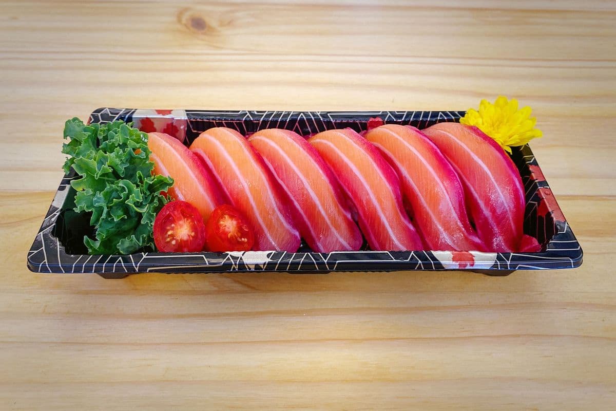 Cured Salmon Sushi (6 Pcs)