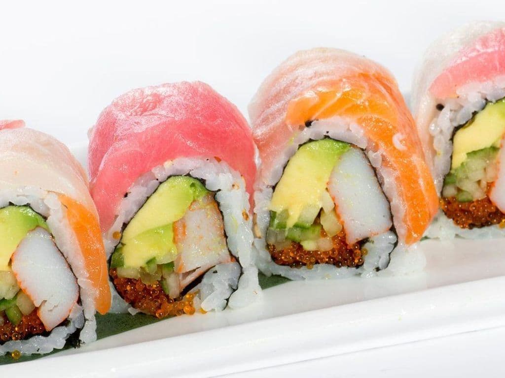 SM06. Rainbow Roll (6 pcs)