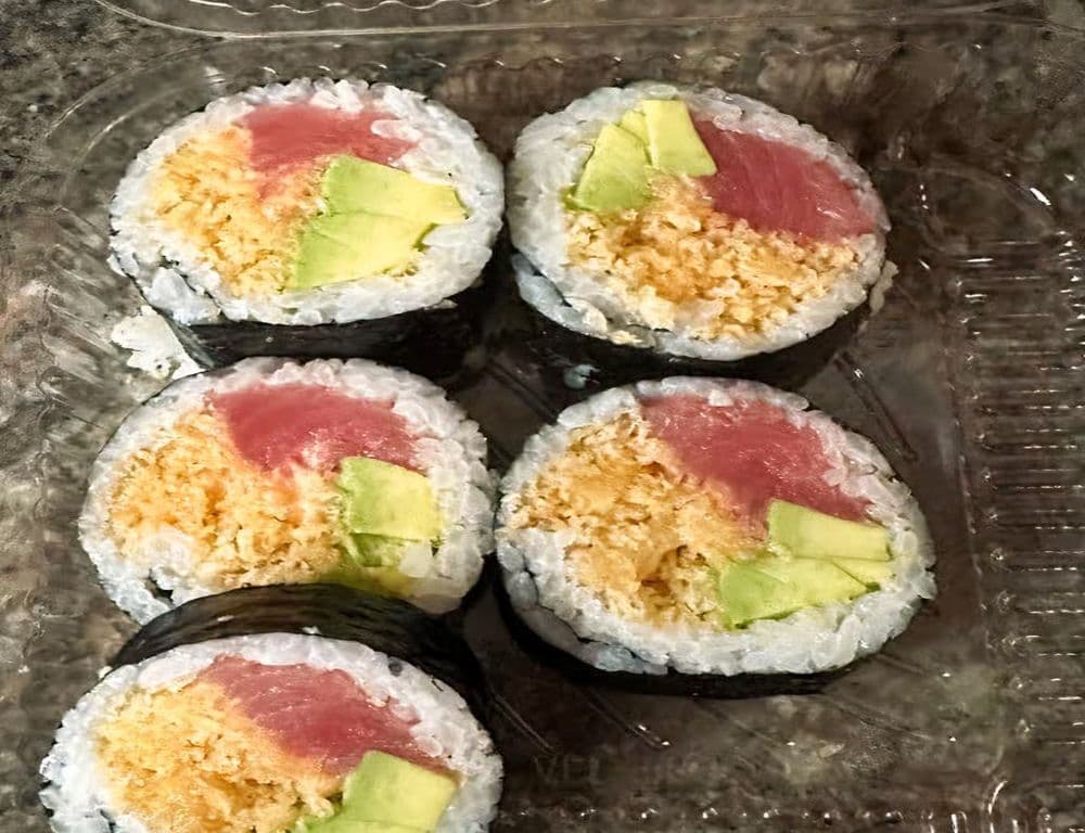 56. Futomaki de thon épicé / 56. Spicy Tuna Futomaki
