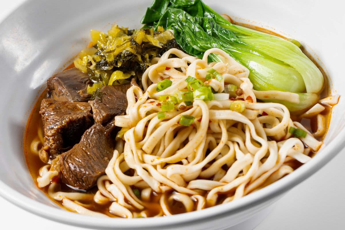 781. Spicy Beef Noodle Soup
