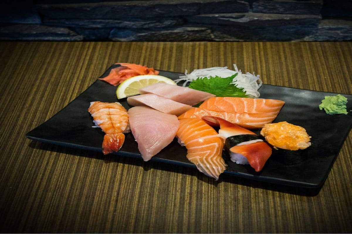 Sashimi and Sushi Combo