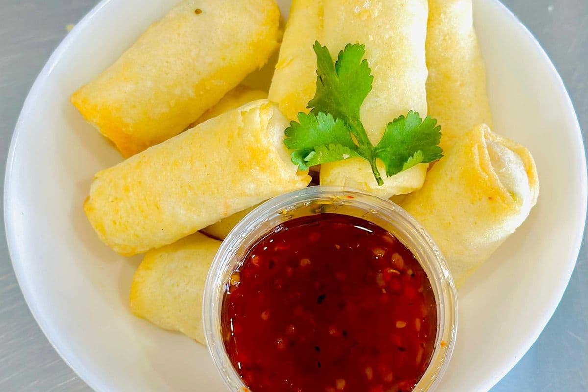 Vegetable Sprig Rolls (6Pcs)