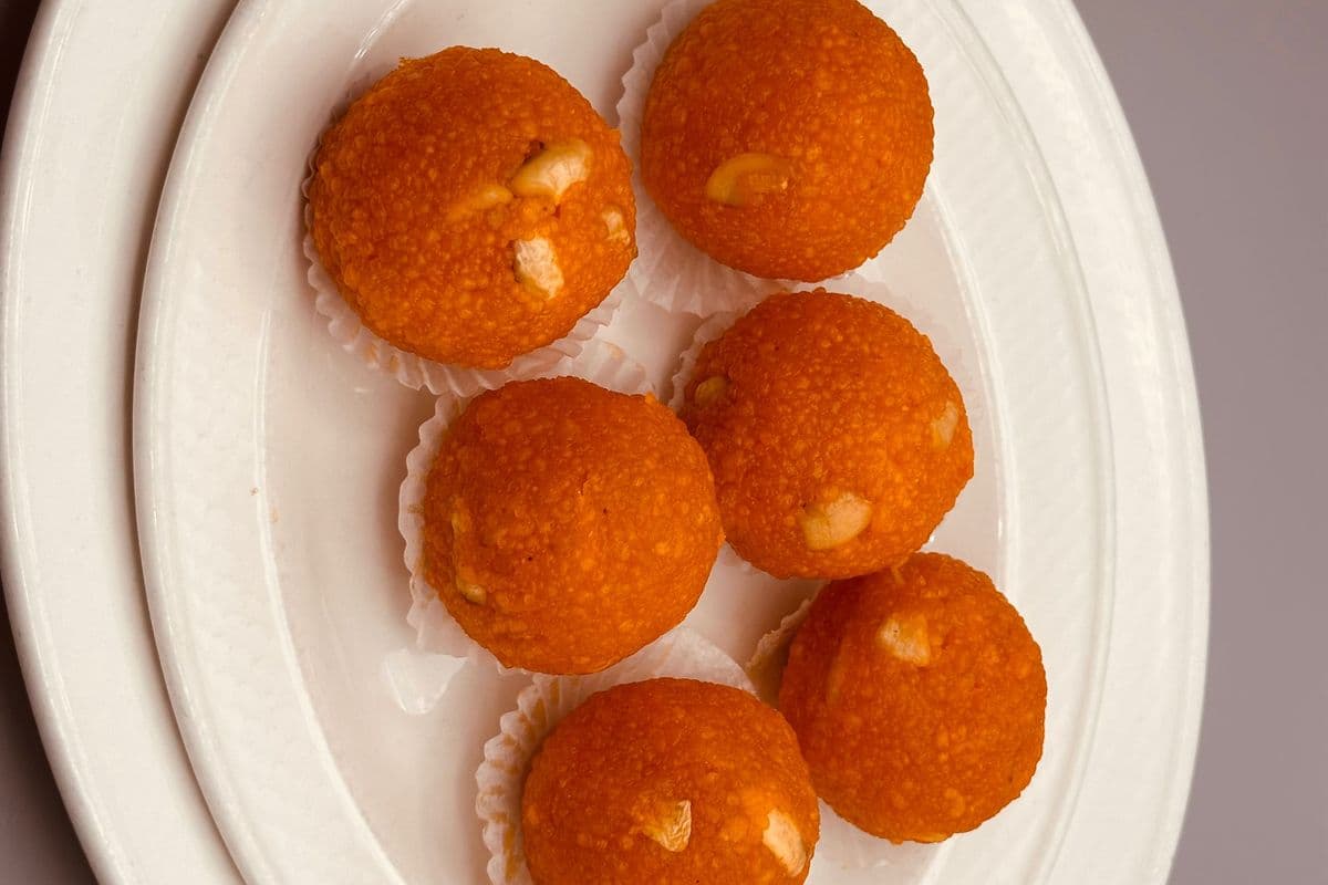 Moti Choor (kesar)Laddu - Big Size (One Piece )