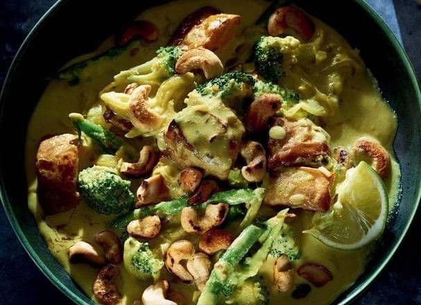 Mixed Vegetables with Cashews in Coconut Sauce (Med Ma Ma-Muang Phad Pak)