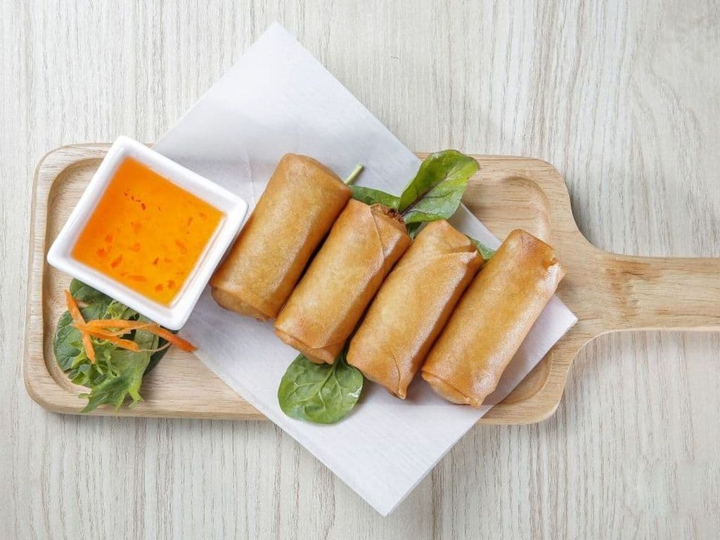 A2. Spring Rolls (4 pc)