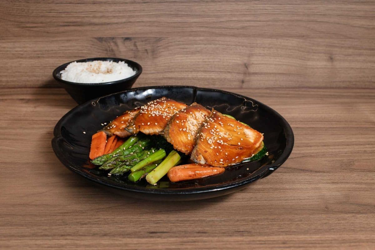 B04. Salmon Teriyaki (4 pcs)