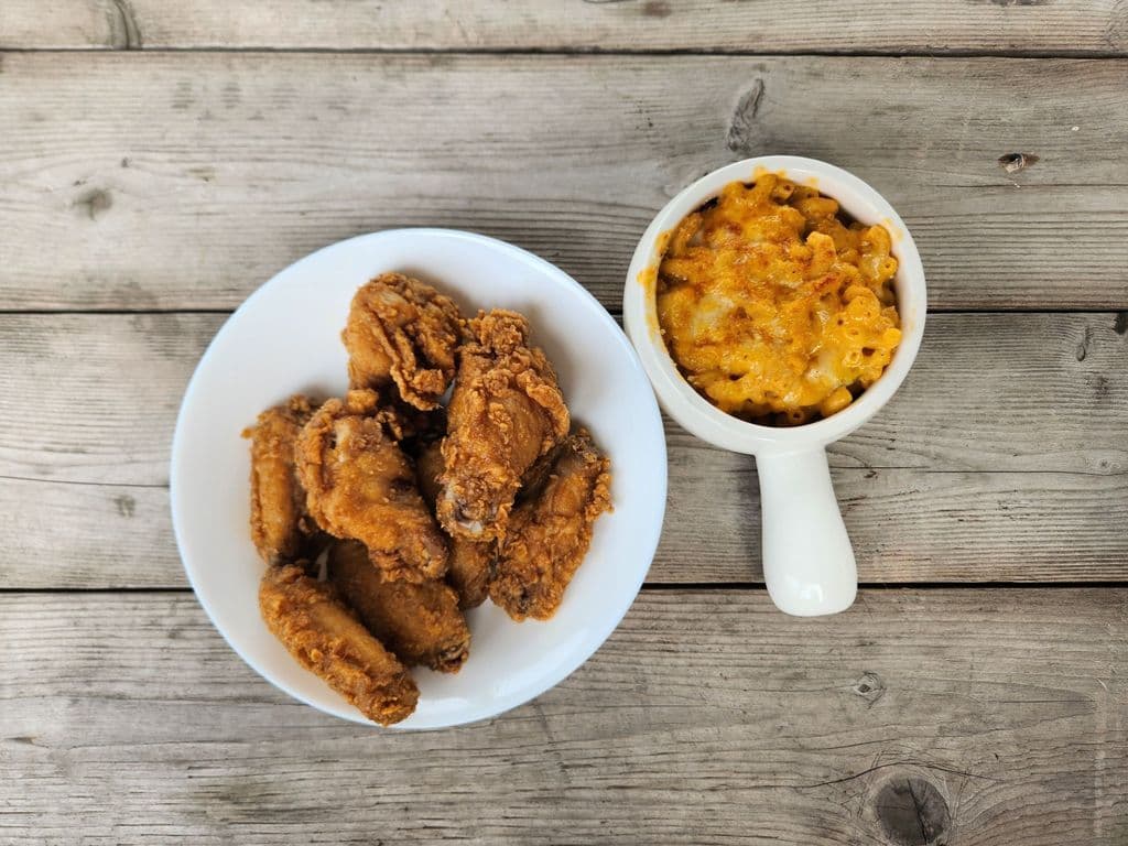 Wings + Mac & Cheese
